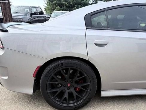 Used 2016 Dodge Charger R/T Scat Pack w/ Technology Group RWD image 8