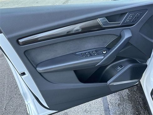 Used 2021 Audi SQ5 Prestige w/ Prestige Package image 19