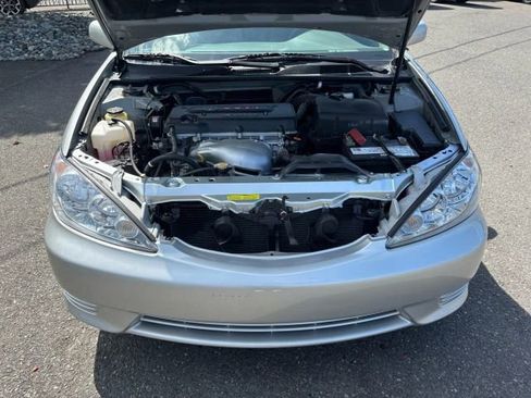 Used 2005 Toyota Camry LE image 26