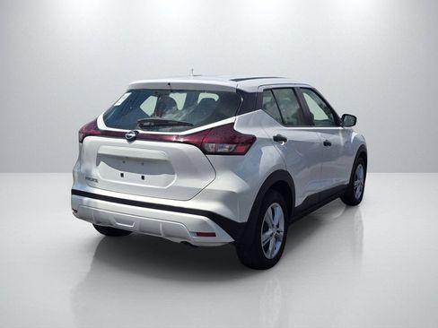Used 2025 Nissan Kicks Play S FWD image 5