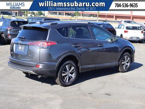 Used 2017 Toyota RAV4 XLE FWD image 8