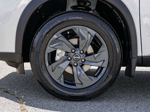 New 2026 Nissan Rogue SV FWD image 11