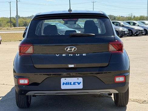 New 2026 Hyundai Venue SE image 5