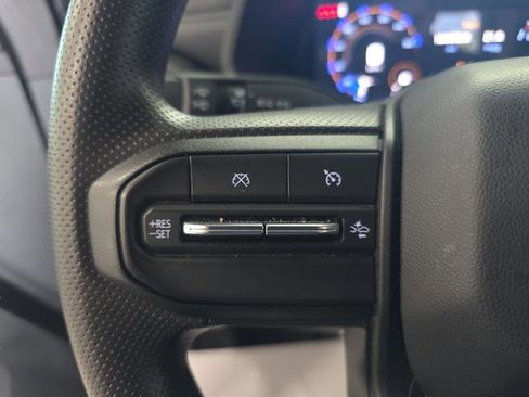 Used 2025 Chevrolet Colorado Trail Boss AWD/4WD image 15