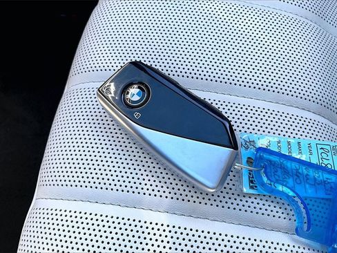 Certified 2023 BMW 740i w/ Executive Package image 35