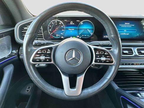 Used 2022 Mercedes-Benz GLS 450 4MATIC image 11