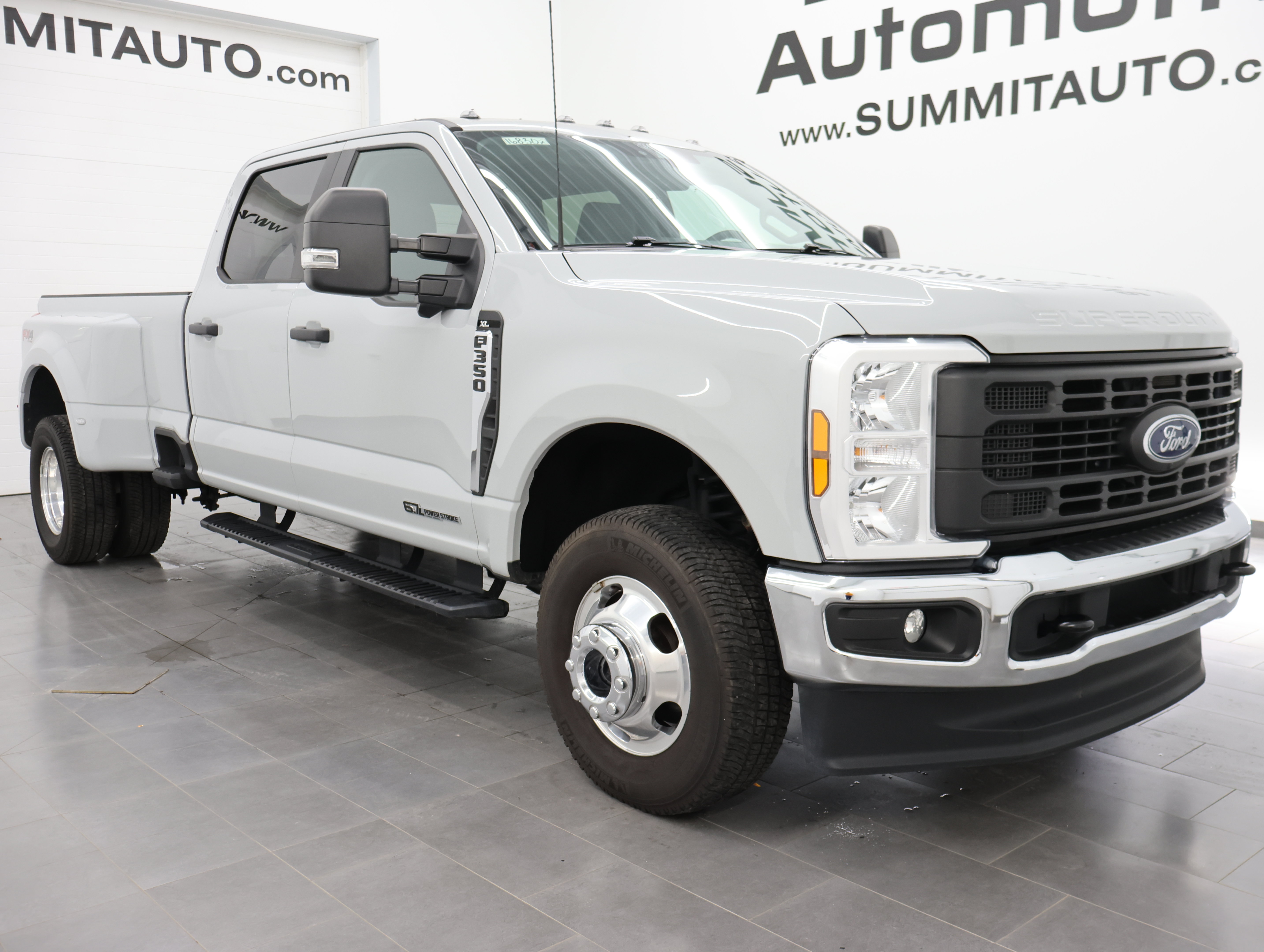Used 2025 Ford F350 XL w/ 360-Degree Camera Package AWD/4WD image 2