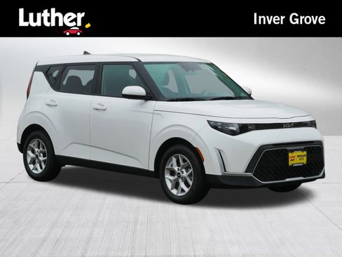 Certified 2025 Kia Soul LX w/ LX Technology Package FWD image 1
