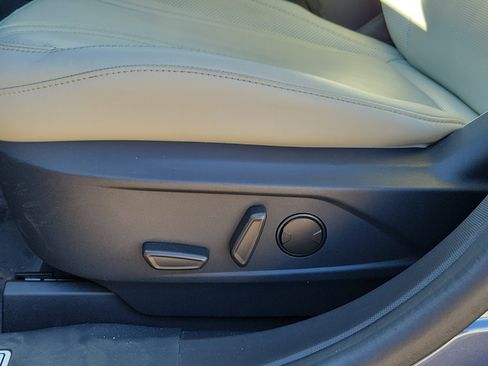 Used 2021 Ford Mustang Mach-E Premium image 22