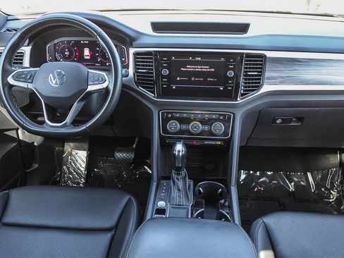 Used 2022 Volkswagen Atlas Cross Sport SE w/ Panoramic Sunroof Package image 13