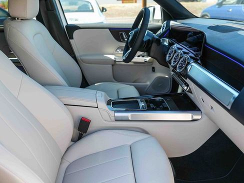 New 2026 Mercedes-Benz GLB 250 4MATIC image 17