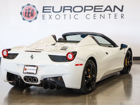 Used 2013 Ferrari 458 Spider RWD image 12