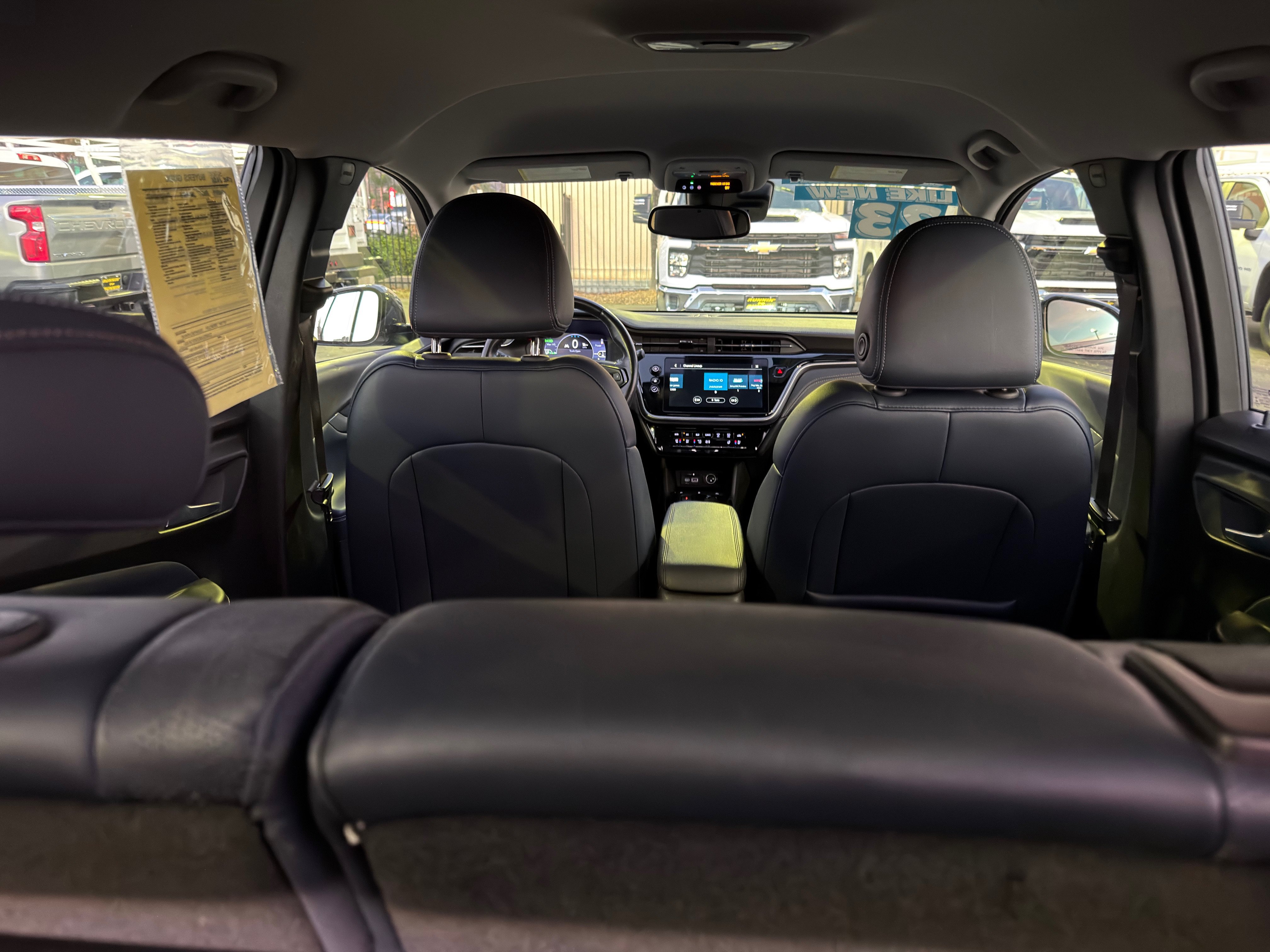 Used 2023 Chevrolet Bolt EUV LT w/ Convenience Package FWD image 16
