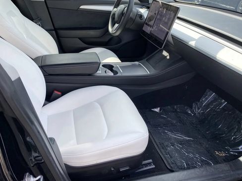 Used 2022 Tesla Model 3 RWD image 6