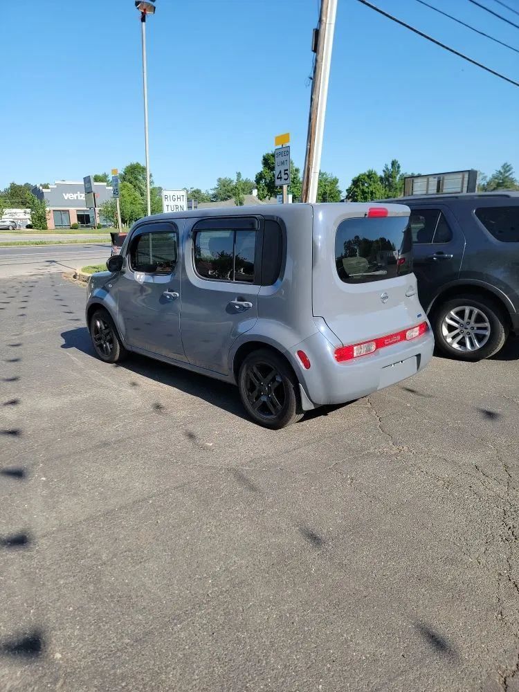 Used 2013 Nissan Cube 1.8 S w/ Interior Designer Pkg FWD image 4