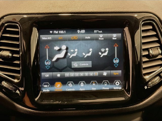 Used 2018 Jeep Compass Limited w/ Navigation Group AWD/4WD image 11