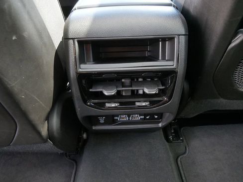 Used 2024 Jeep Grand Cherokee Overland w/ Adv Protech Group III AWD/4WD image 20