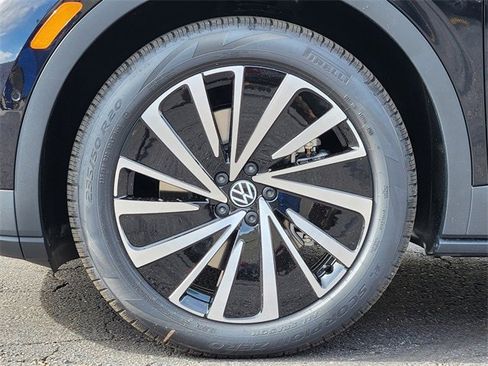 New 2025 Volkswagen ID.4 Pro image 10