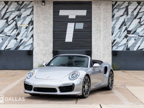 Used 2015 Porsche 911 Turbo S image 6