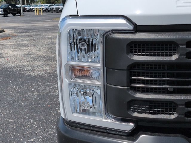 New 2026 Ford F350 XL AWD/4WD image 10