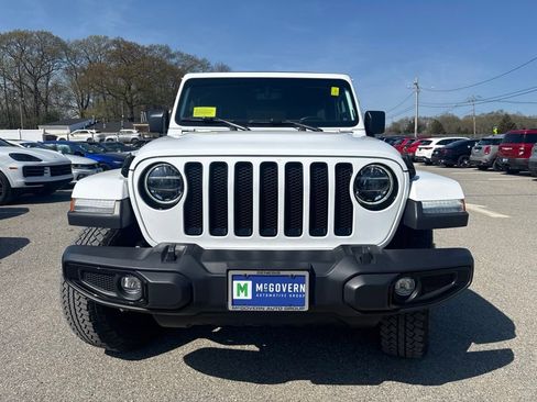 Used 2022 Jeep Wrangler Unlimited Sahara AWD/4WD image 3