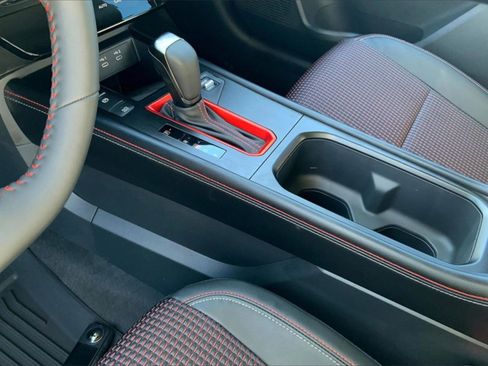 New 2025 Nissan Kicks SR w/ Illumination Package image 9