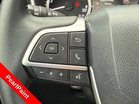 Used 2023 Toyota Highlander XLE image 21