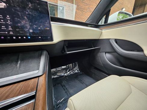 Used 2023 Tesla Model S AWD image 55