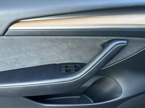 Used 2023 Tesla Model 3 Standard Range RWD image 11