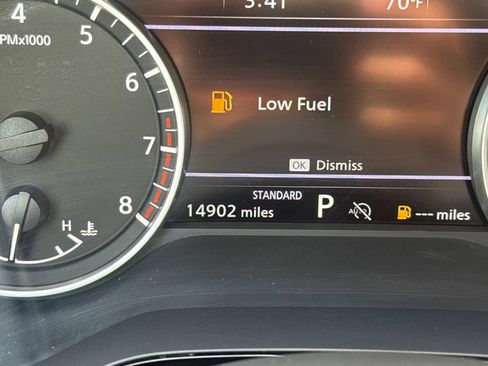 Used 2025 Nissan Pathfinder SL FWD image 25