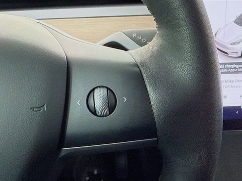 Used 2024 Tesla Model Y Long Range image 12