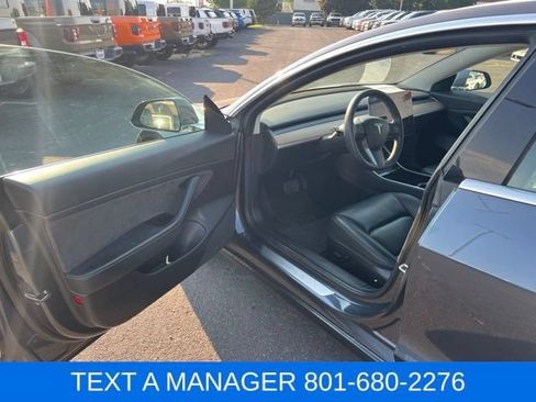 Used 2020 Tesla Model 3 Standard Range RWD image 15