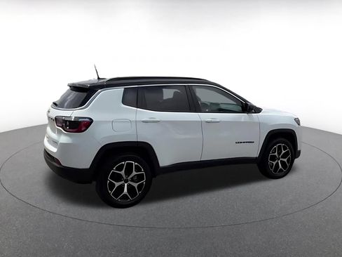 Used 2025 Jeep Compass Limited AWD/4WD image 12