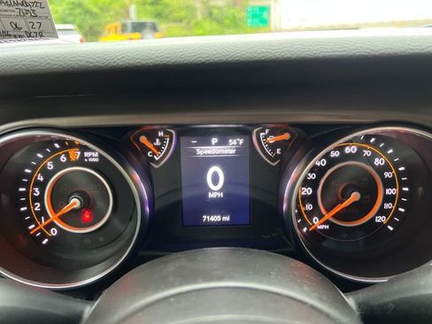 Used 2022 Jeep Wrangler Sport AWD/4WD image 15