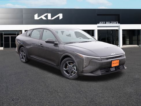 New 2026 Kia K4 LXS image 1