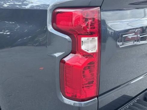 Used 2021 Chevrolet Silverado 1500 LT RWD image 12