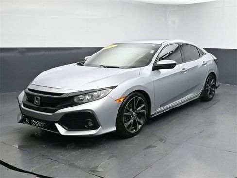 Used 2018 Honda Civic Sport image 7