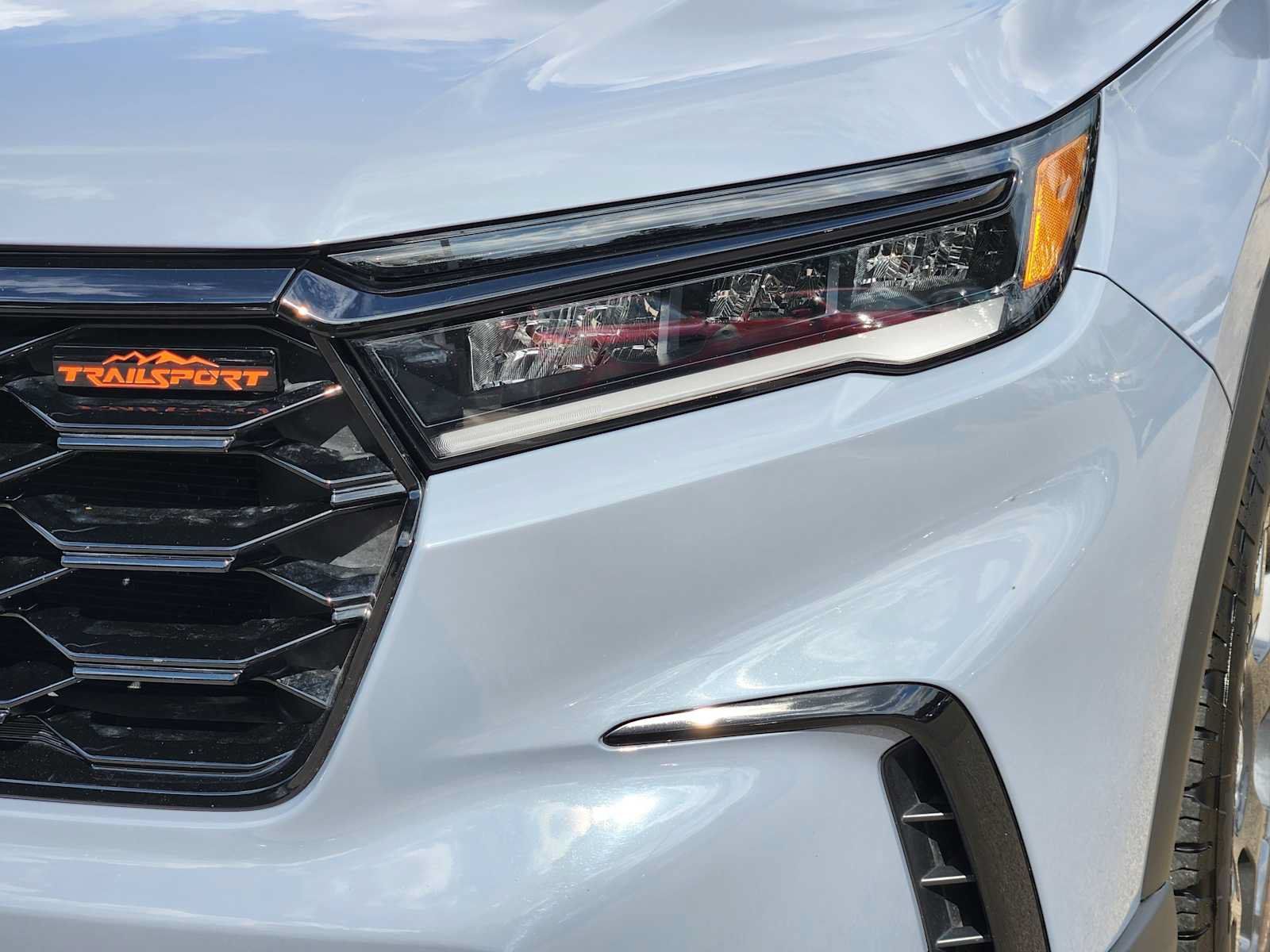 Certified 2025 Honda Pilot TrailSport image 7