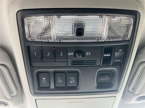 Used 2021 Toyota 4Runner Limited image 22