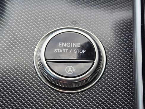 Certified 2025 Mercedes-Benz C 300 Sedan image 22