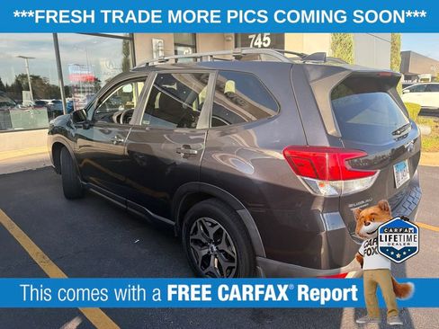 Used 2019 Subaru Forester Premium AWD/4WD image 5