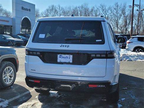 New 2026 Jeep Grand Wagoneer Limited image 8