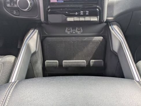 Used 2025 RAM 1500 Big Horn AWD/4WD image 20