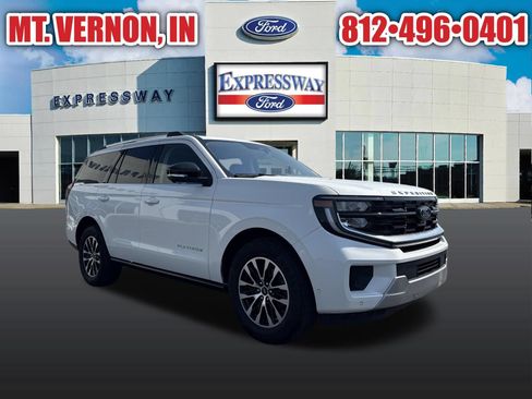 Used 2025 Ford Expedition Platinum AWD/4WD image 3