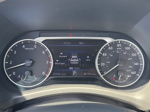Used 2022 Nissan Sentra SR w/ Lighting Package FWD image 22