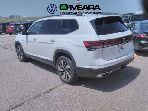Used 2025 Volkswagen Atlas SE AWD/4WD image 3