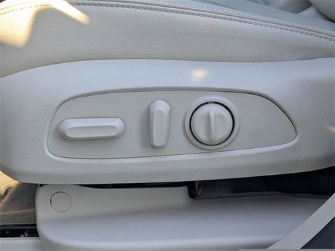 Used 2023 GMC Acadia Denali w/ Denali Technology Package image 20