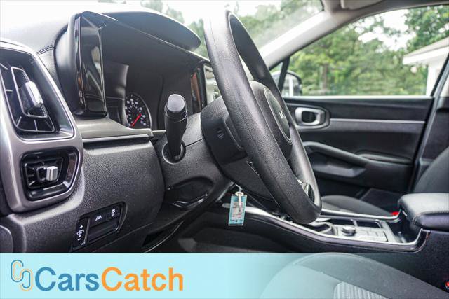 Used 2023 Kia Sorento LX FWD image 19
