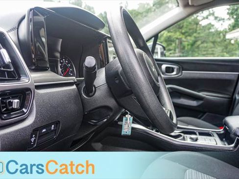 Used 2023 Kia Sorento LX FWD image 19