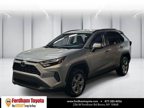 Certified 2025 Toyota RAV4 XLE AWD/4WD image 4